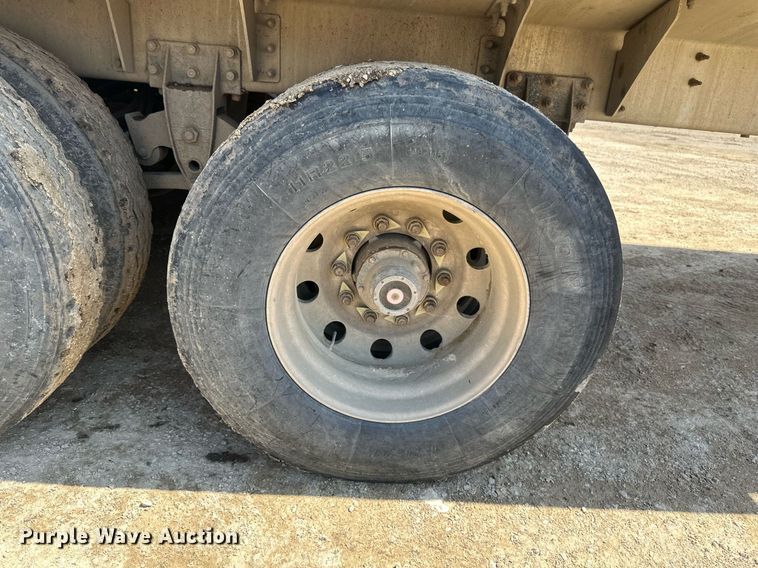 image for item EA2413 2010 Beall BABDS-24-1-2 bottom dump trailer