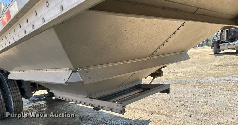 image for item EA2416 2021 Prestige grain trailer
