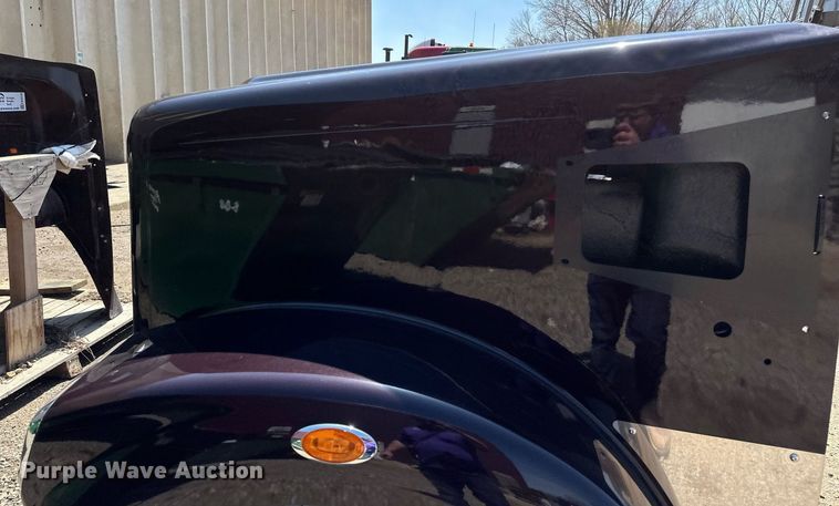 image for item EA2417 Semi truck hood