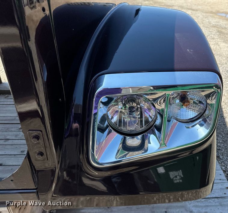 image for item EA2417 Semi truck hood