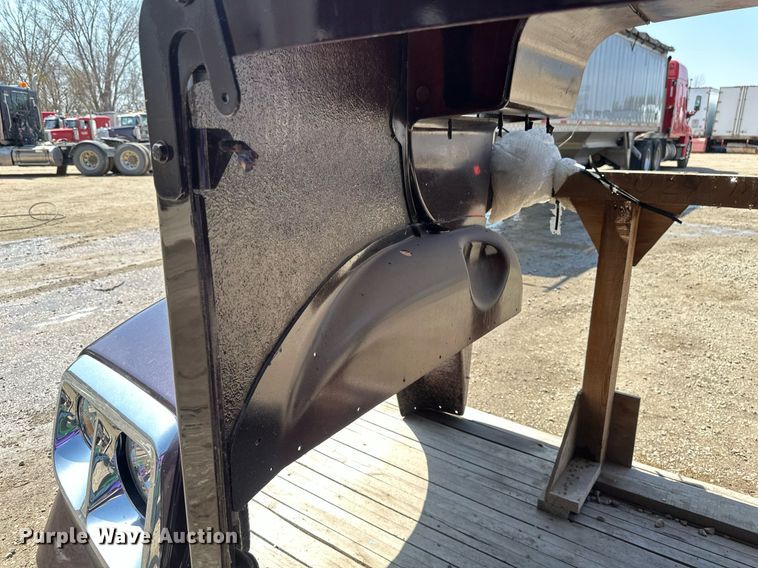 image for item EA2417 Semi truck hood