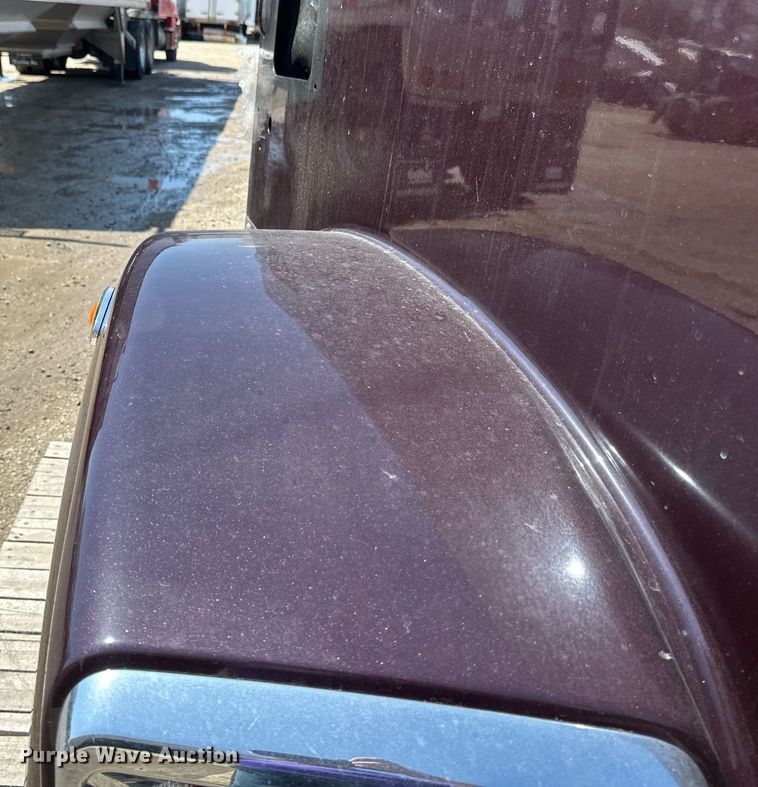 image for item EA2417 Semi truck hood