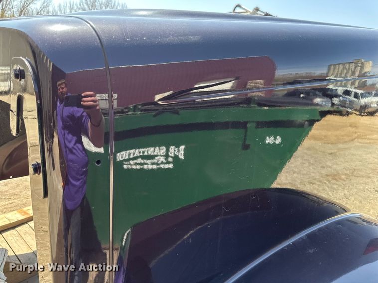 image for item EA2418 Semi truck hood