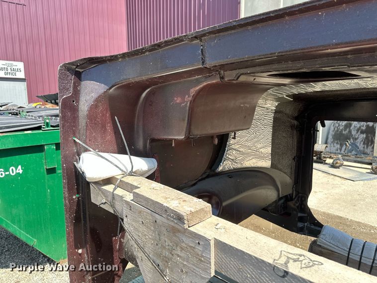 image for item EA2418 Semi truck hood