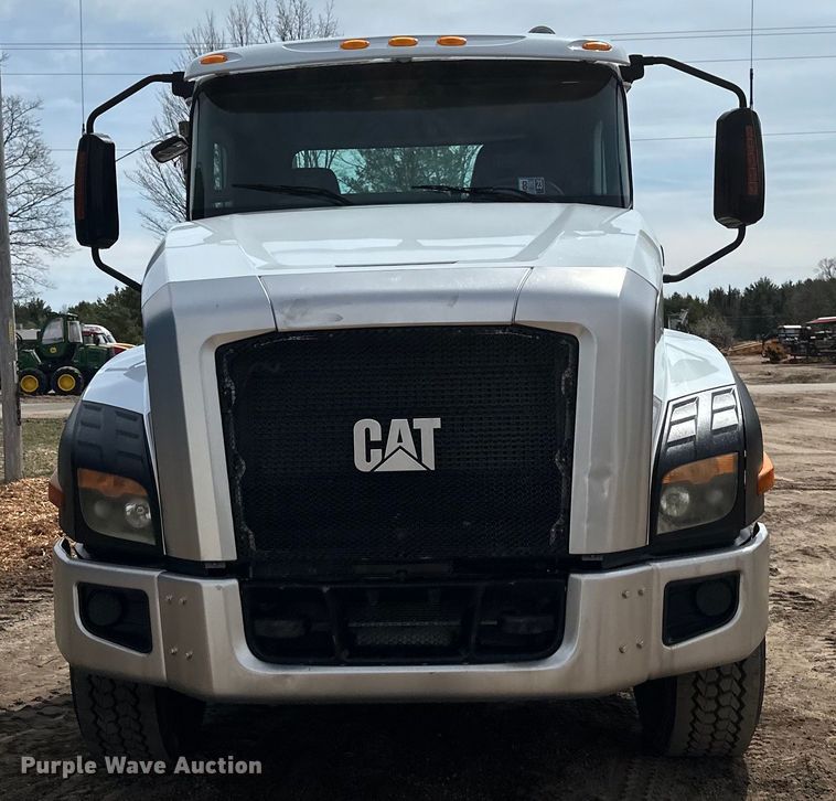 image for item EB2486 2016 Caterpillar CT660 semi truck