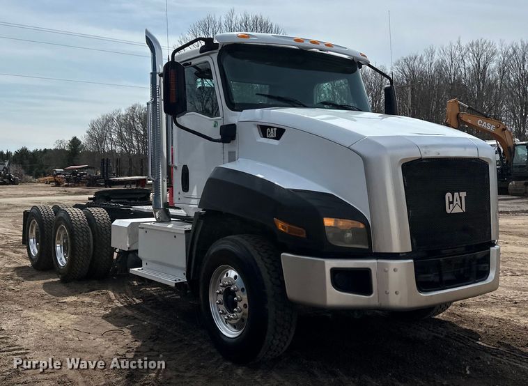 image for item EB2486 2016 Caterpillar CT660 semi truck
