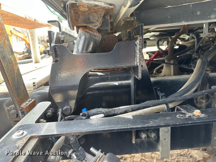 image for item EB2486 2016 Caterpillar CT660 semi truck