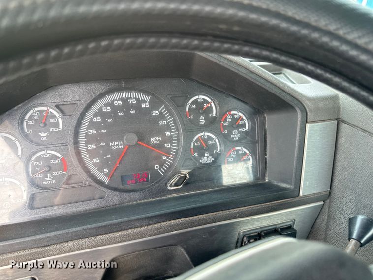 image for item EB2486 2016 Caterpillar CT660 semi truck