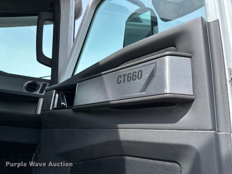 image for item EB2486 2016 Caterpillar CT660 semi truck