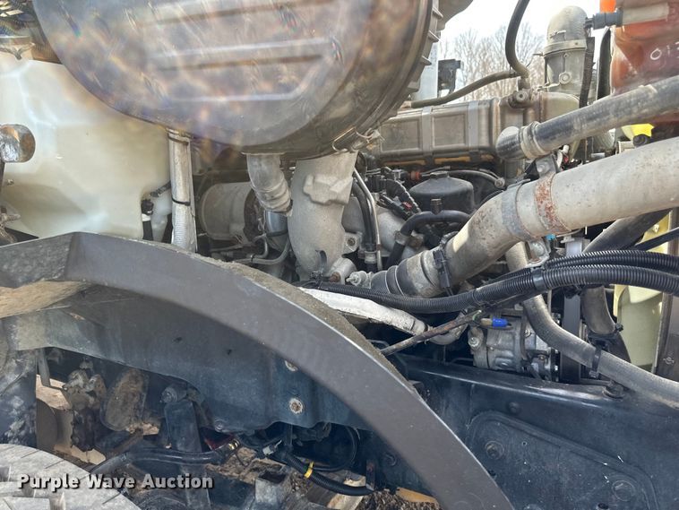 image for item EB2486 2016 Caterpillar CT660 semi truck