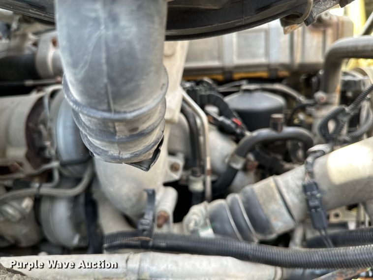 image for item EB2486 2016 Caterpillar CT660 semi truck