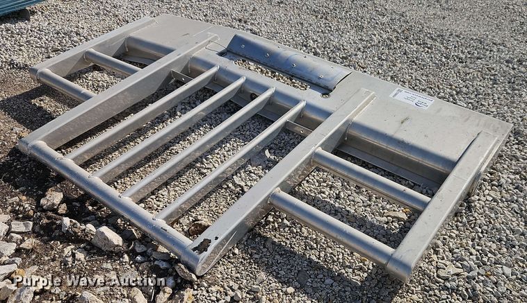 image for item EB8004 Herd grille guard