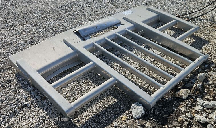 image for item EB8004 Herd grille guard