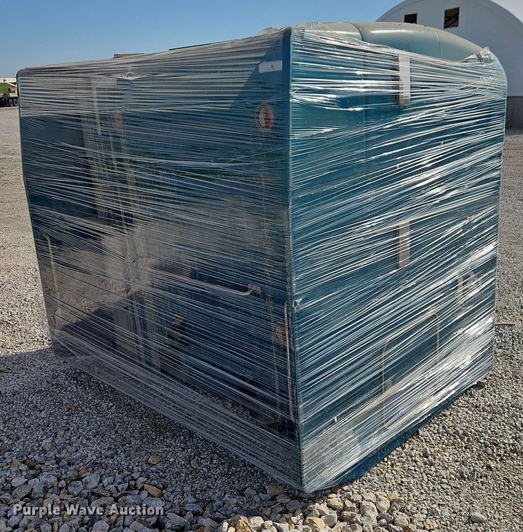 image for item EB8006 Unibilt sleeper cab