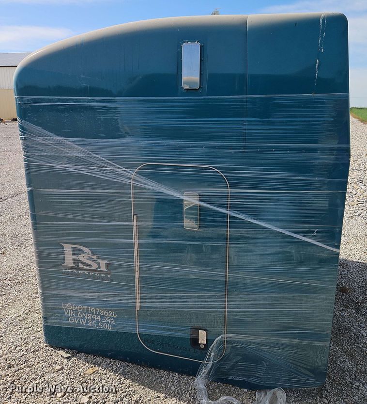 image for item EB8007 Unibilt sleeper cab