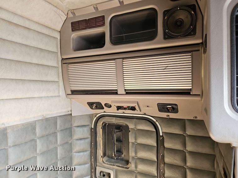 image for item EB8007 Unibilt sleeper cab