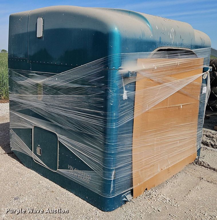 image for item EB8008 Unibilt sleeper cab