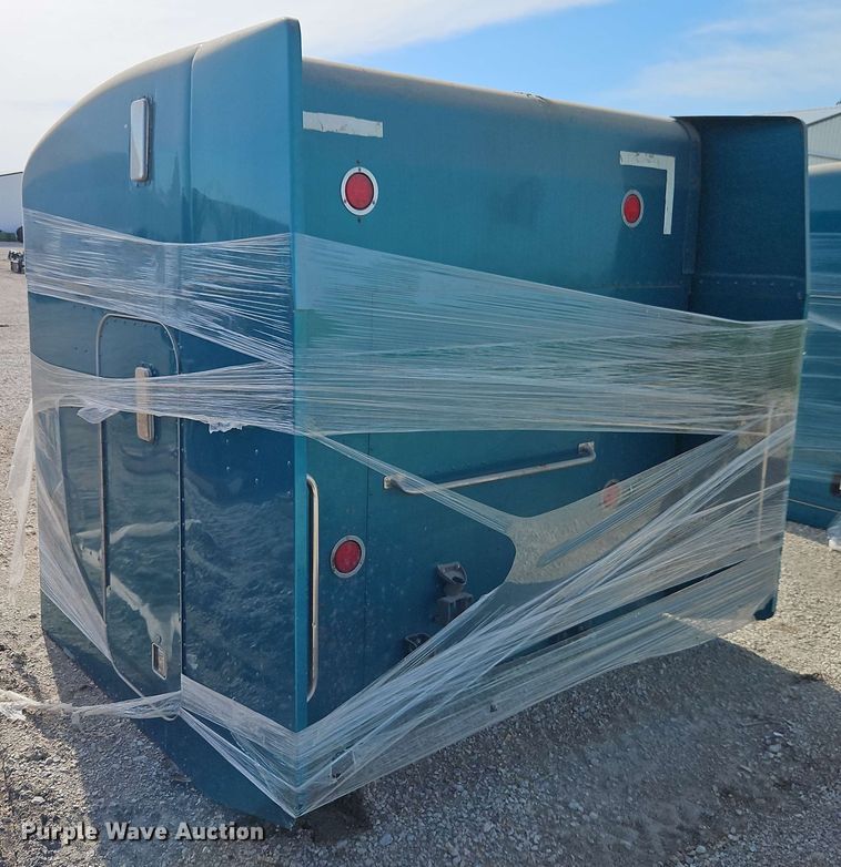 image for item EB8008 Unibilt sleeper cab