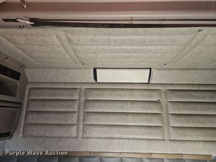 image for item EB8008 Unibilt sleeper cab