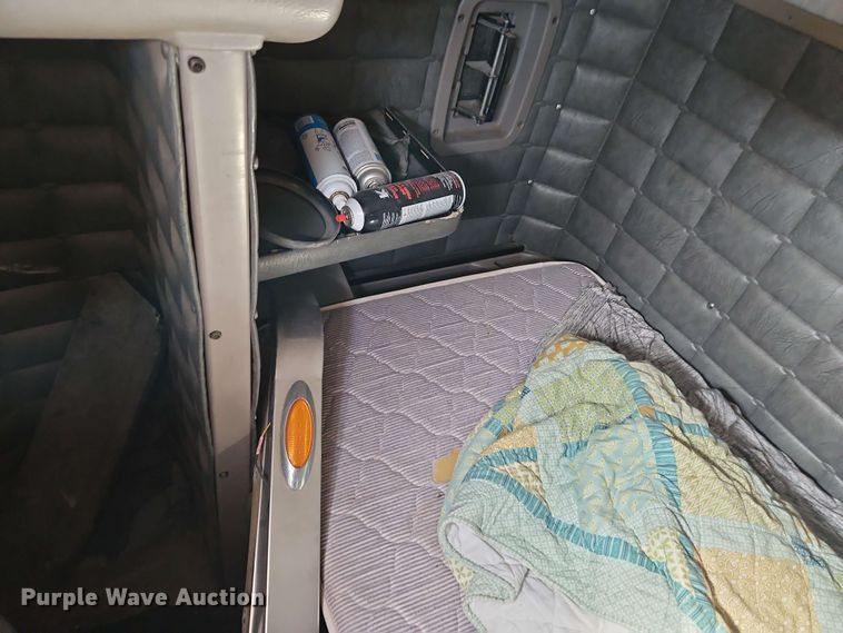 image for item EB8008 Unibilt sleeper cab