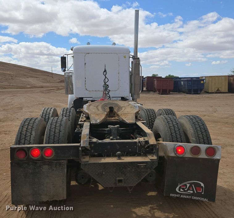 image for item EC0974 1981 Kenworth W900 semi truck