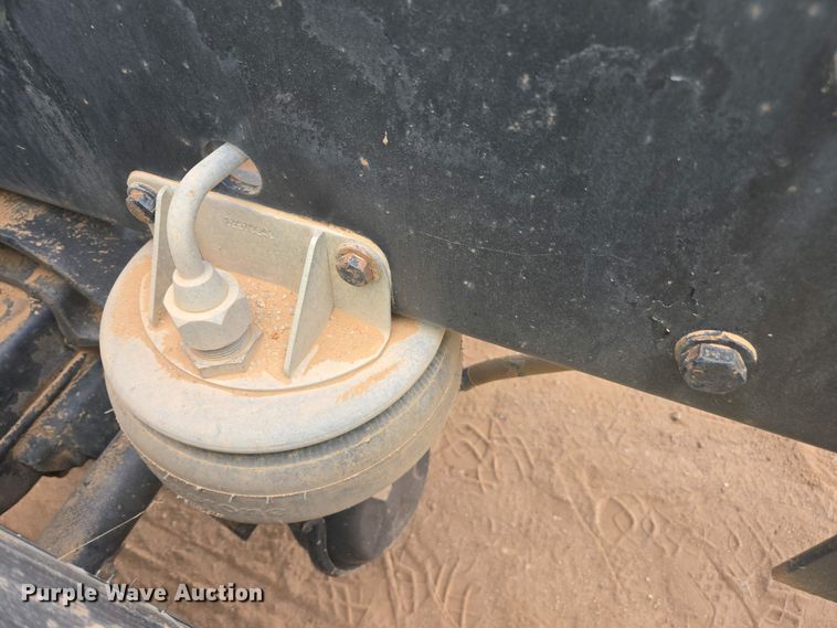 image for item EC0974 1981 Kenworth W900 semi truck