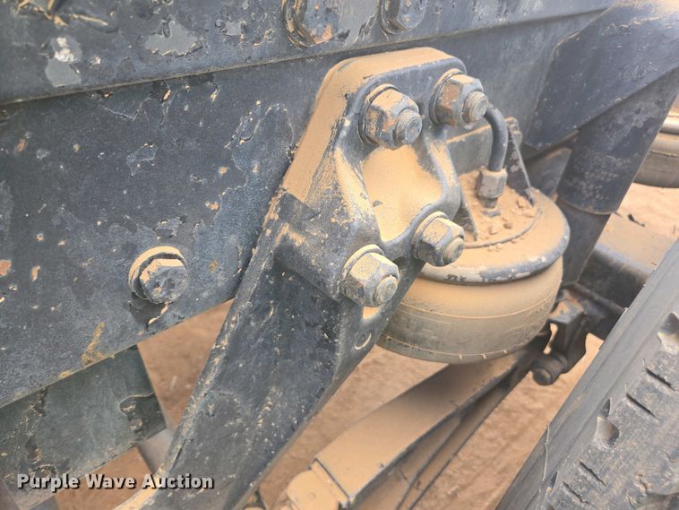 image for item EC0974 1981 Kenworth W900 semi truck