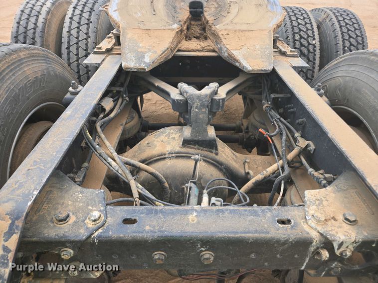 image for item EC0974 1981 Kenworth W900 semi truck