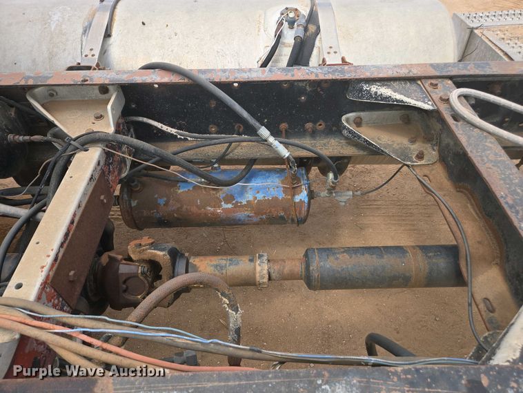 image for item EC0974 1981 Kenworth W900 semi truck