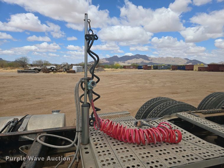 image for item EC0974 1981 Kenworth W900 semi truck