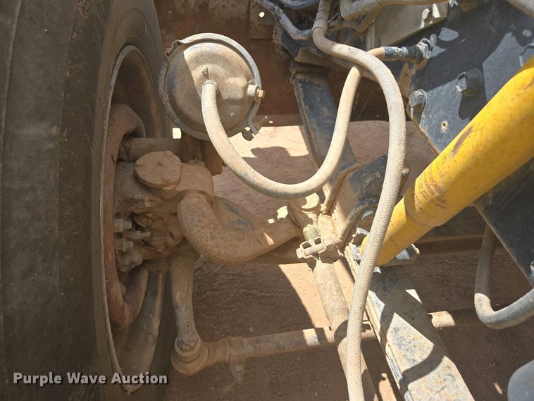 image for item EC0974 1981 Kenworth W900 semi truck