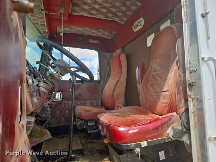 image for item EC0974 1981 Kenworth W900 semi truck