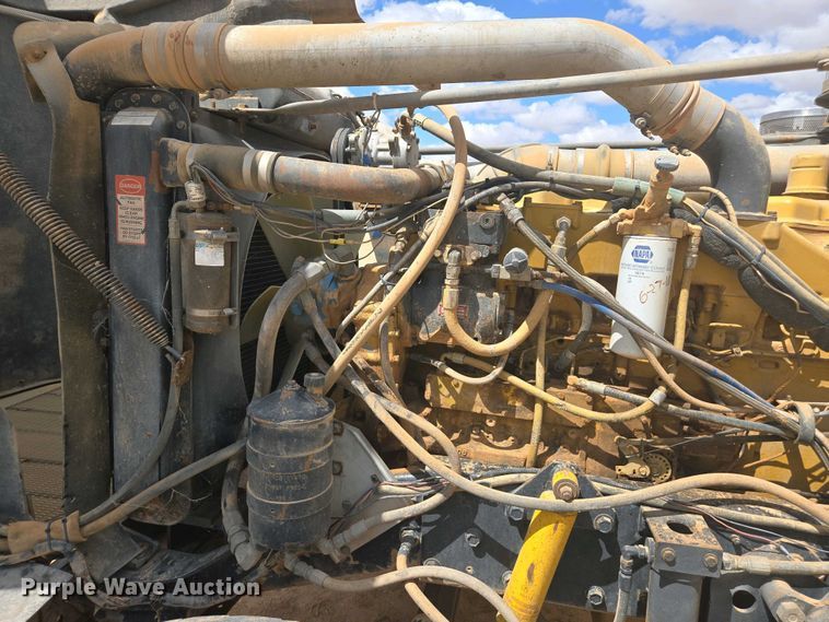 image for item EC0974 1981 Kenworth W900 semi truck