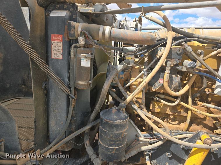 image for item EC0974 1981 Kenworth W900 semi truck