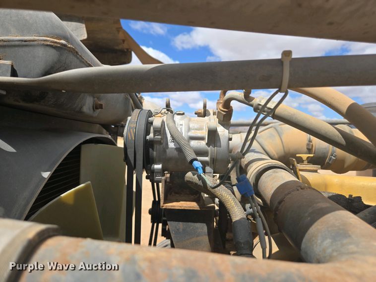 image for item EC0974 1981 Kenworth W900 semi truck