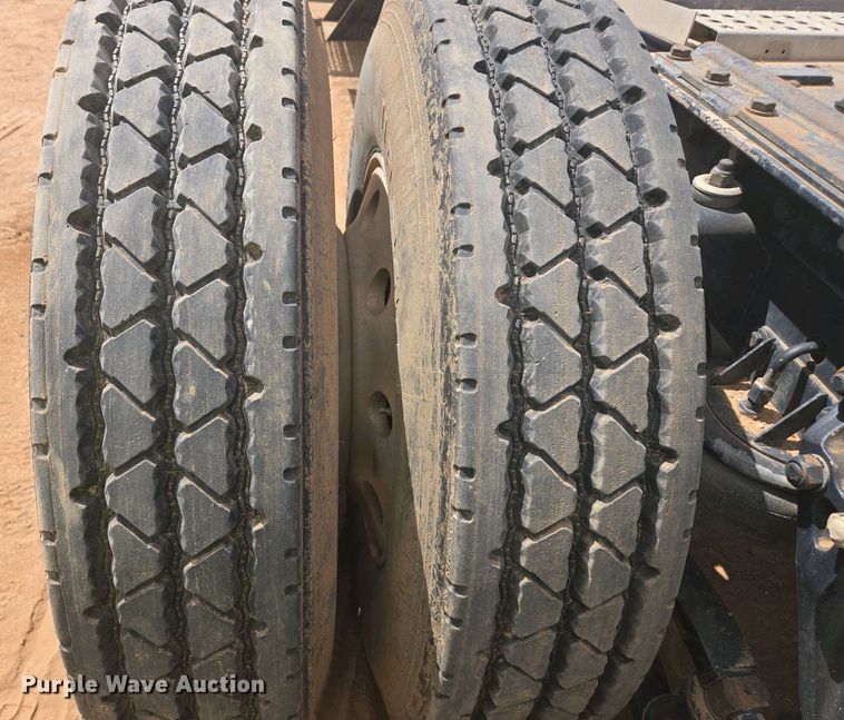 image for item EC0974 1981 Kenworth W900 semi truck