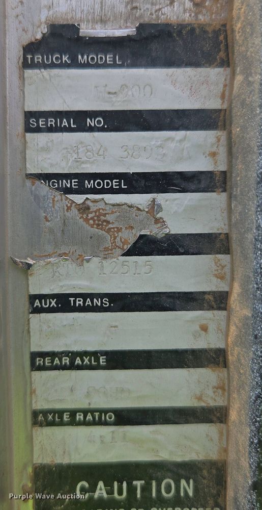 image for item EC0974 1981 Kenworth W900 semi truck