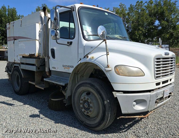 image for item EC0978 2010 Freightliner Business Class M2 street sweeper truck