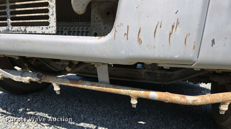 image for item EC0978 2010 Freightliner Business Class M2 street sweeper truck