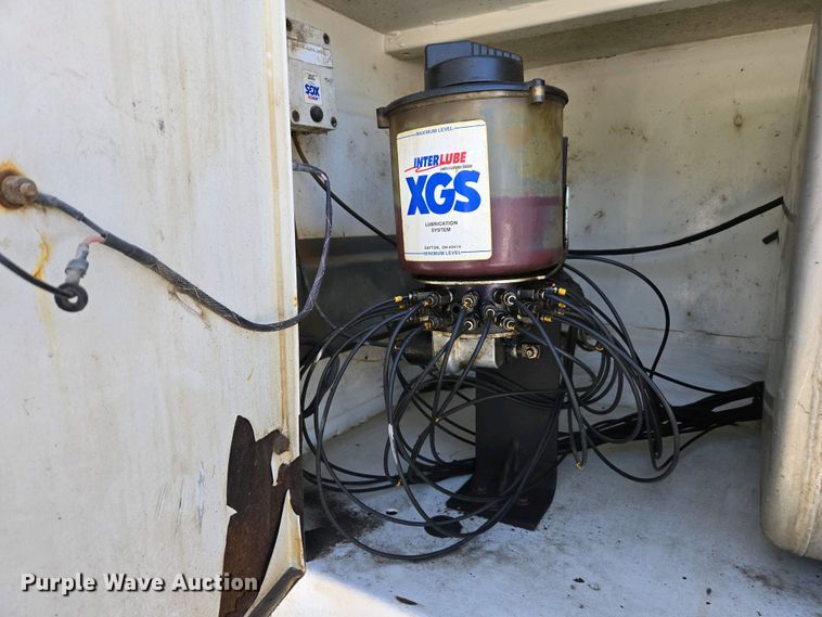 image for item EC0978 2010 Freightliner Business Class M2 street sweeper truck