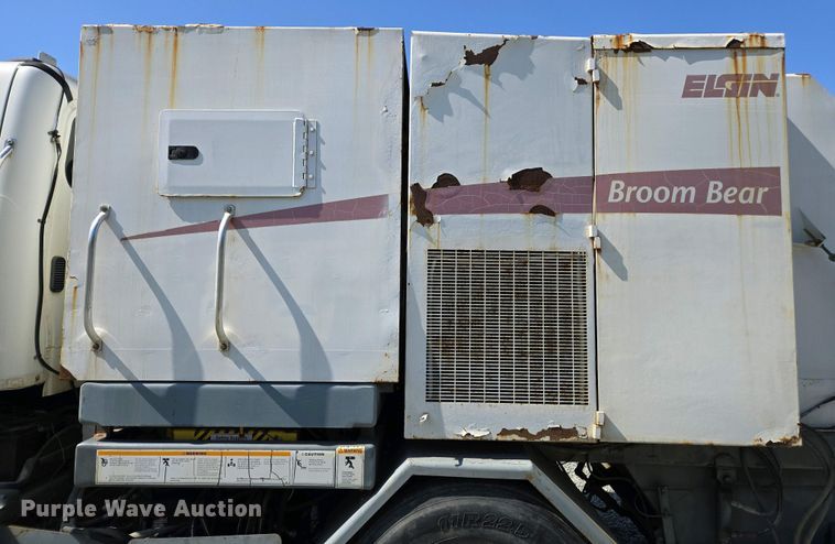 image for item EC0978 2010 Freightliner Business Class M2 street sweeper truck