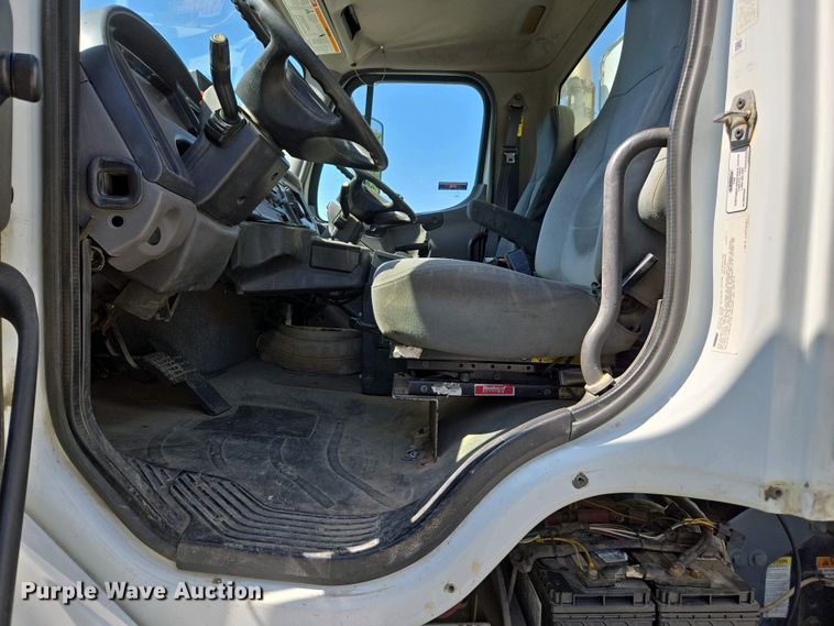 image for item EC0978 2010 Freightliner Business Class M2 street sweeper truck