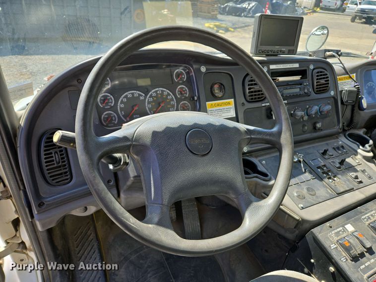 image for item EC0978 2010 Freightliner Business Class M2 street sweeper truck