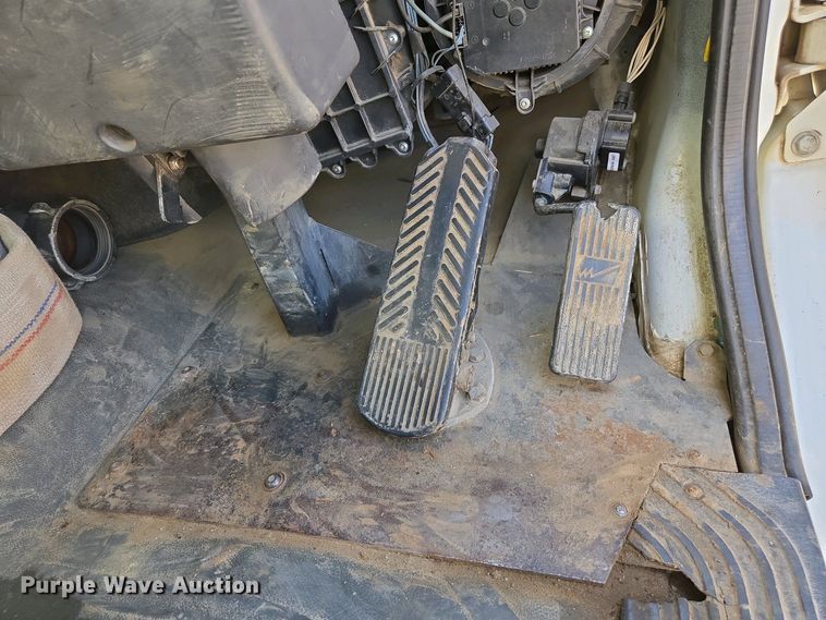 image for item EC0978 2010 Freightliner Business Class M2 street sweeper truck