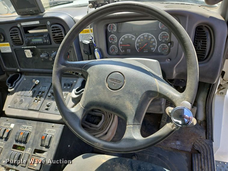 image for item EC0978 2010 Freightliner Business Class M2 street sweeper truck