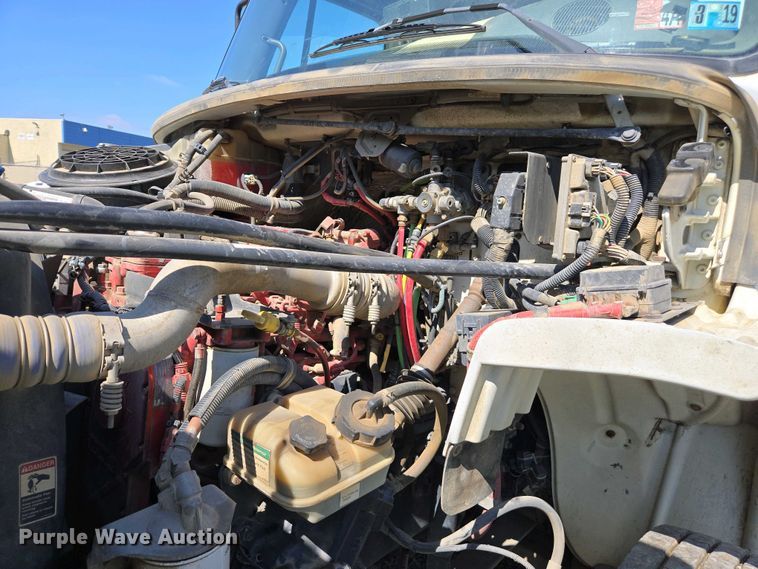 image for item EC0978 2010 Freightliner Business Class M2 street sweeper truck