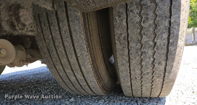 image for item EC0978 2010 Freightliner Business Class M2 street sweeper truck