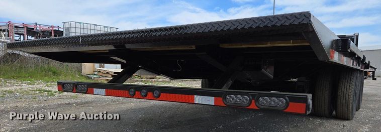 image for item EC4188 2025 Load Trail hydraulic tail equipment trailer