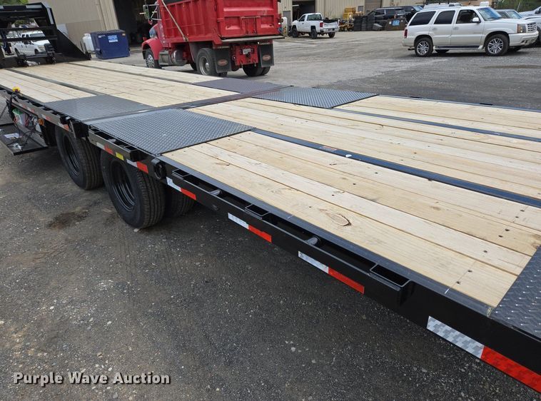 image for item EC4188 2025 Load Trail hydraulic tail equipment trailer