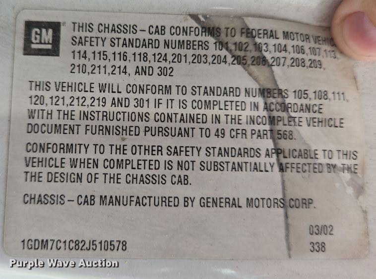 image for item EC4189 2002 GMC T-7500 fuel truck